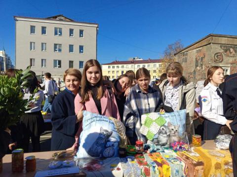 ЦОПП Иркутской области принял участие в благотворительной ярмарке «Всё для победы!»