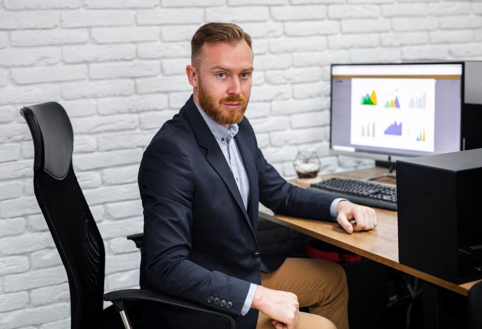 Руководитель строительной компании