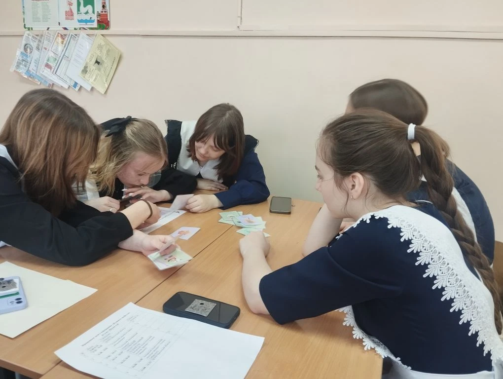 Вдохновляя будущих наставников: "Фестиваль профессий" в Белореченской школе!