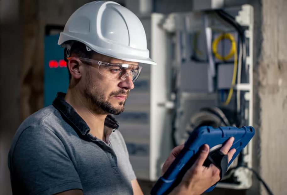 Специалист по электроснабжению