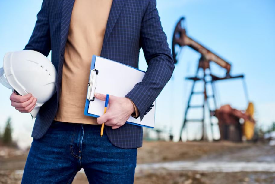 Нефтяник