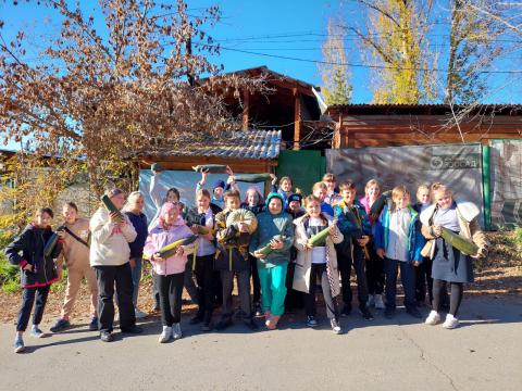 Школьники Иркутского района приняли участие в акции "Добрый урожай"