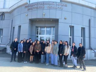 Студенты посетили хранилище, где живёт история