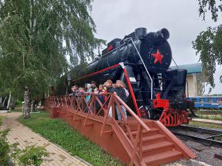 Увлекательное путешествие в мир железнодорожных профессий