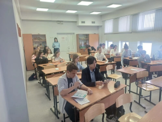 Навигация по будущему: как мы помогали десятиклассникам "Лесного" найти свой карьерный компас! 🧭
